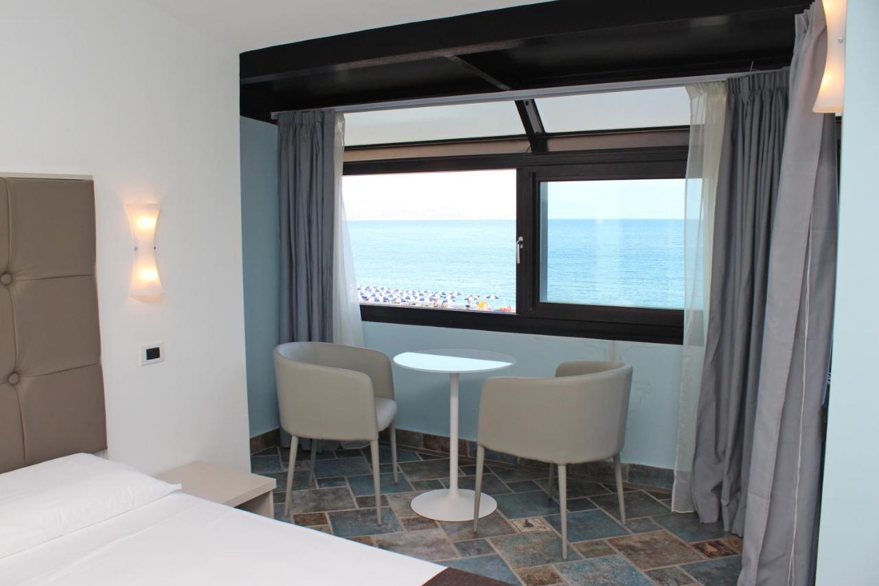 BB Oasis Bed & Breakfast Scilla Bagian luar foto